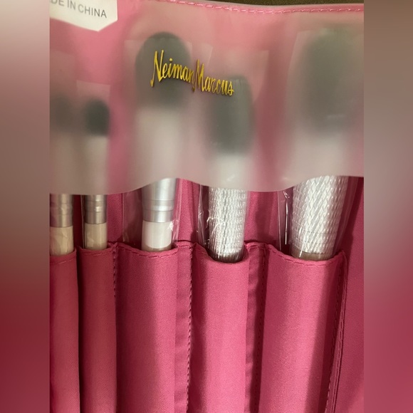 Neiman Marcus Make-Up Brush set - Picture 2 of 3